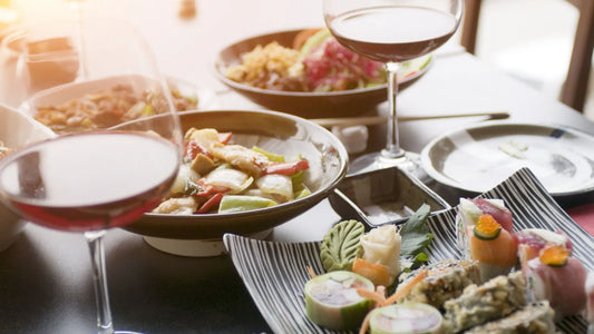 Sushi e vino rosso 𝘱𝘢𝘪𝘳𝘪𝘯𝘨 inaspettato